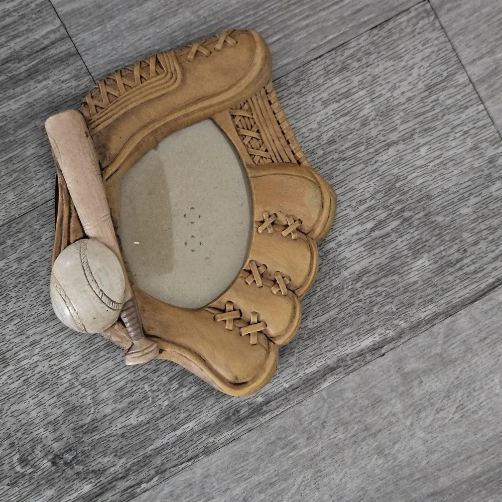 vintage brown ceramic 3D baseball glove photo frame